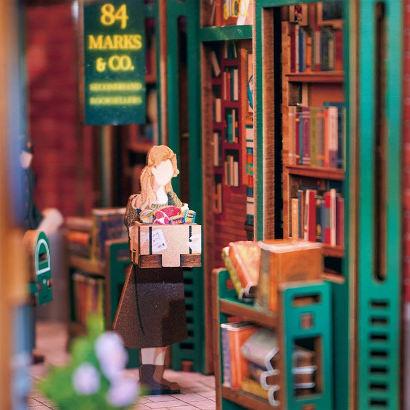 DIY 3D Book Nook Kit: 84 Charing Crodd Road 178pcs