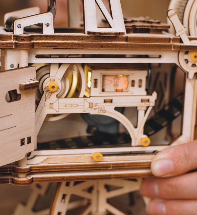 DIY 3D Wood Puzzle Mechanical Gears: Vitascope/Movie Projector - 183 Pieces - Flashpopup.com